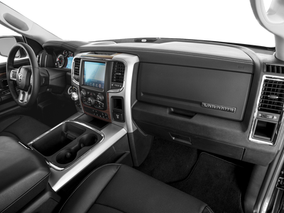 2017 RAM 1500 Laramie Crew Cab 4x4 6'4" Box