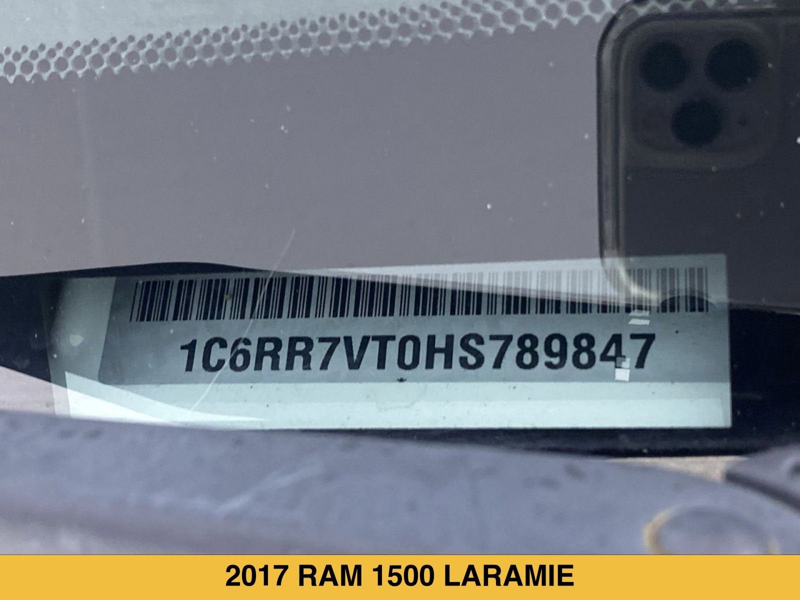 2017 RAM 1500 Laramie Crew Cab 4x4 6'4" Box