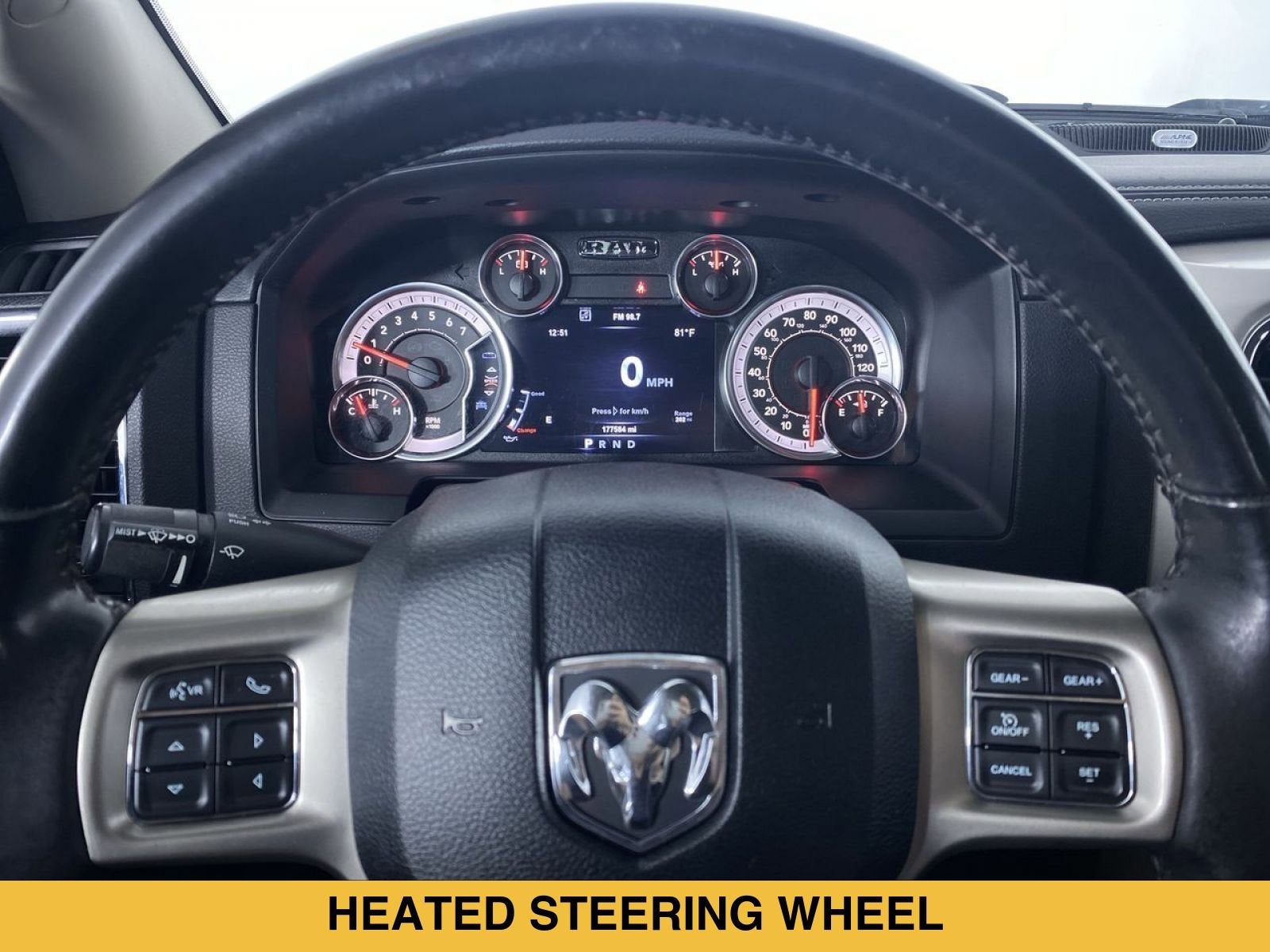 2017 RAM 1500 Laramie Crew Cab 4x4 6'4" Box