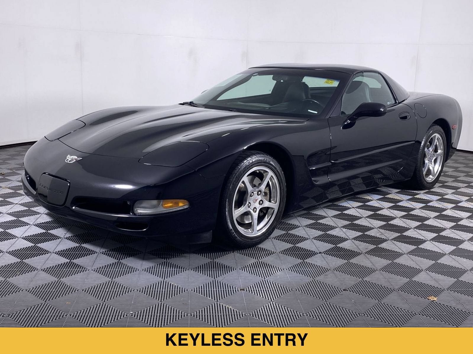 2003 Chevrolet Corvette 2dr Cpe