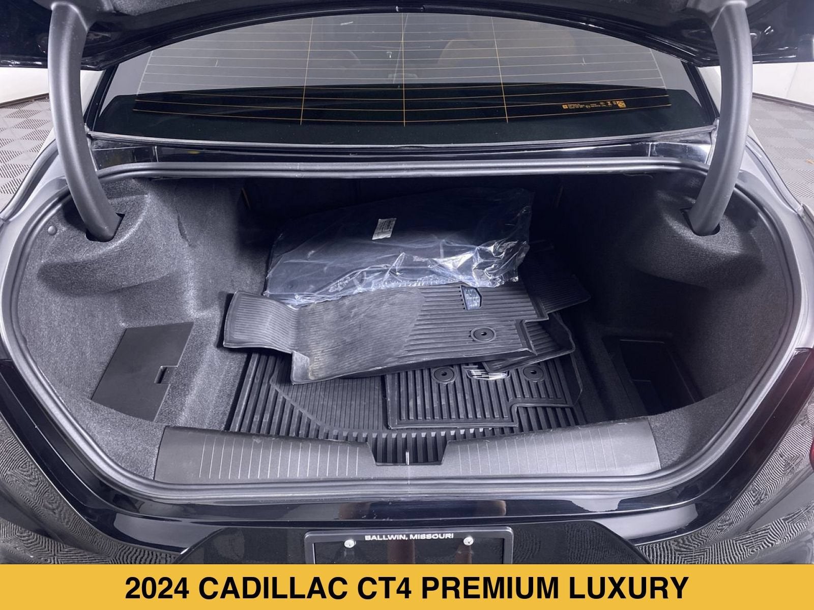 2024 Cadillac CT4 Premium Luxury