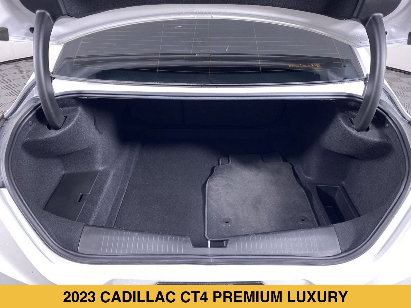 2023 Cadillac CT4 Premium Luxury
