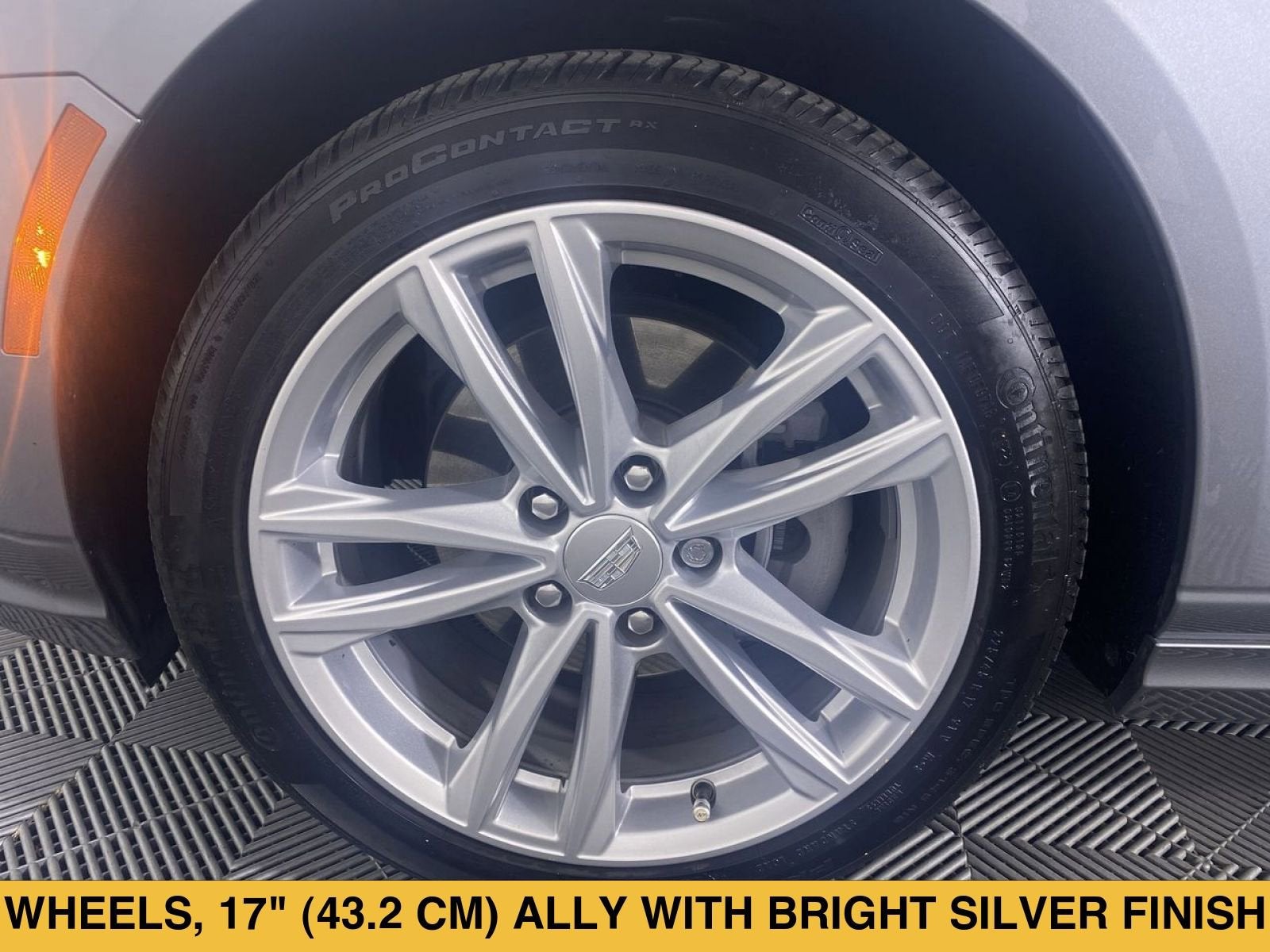 2023 Cadillac CT4 Luxury