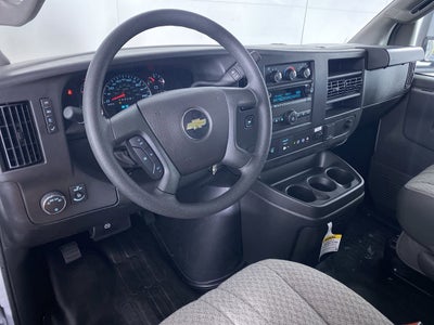 2025 Chevrolet Express Cutaway 3500 1WT