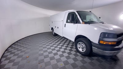 2025 Chevrolet Express Cutaway 3500 1WT