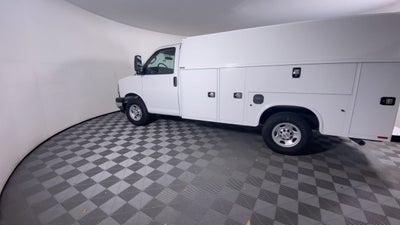 2025 Chevrolet Express Cutaway 3500 1WT