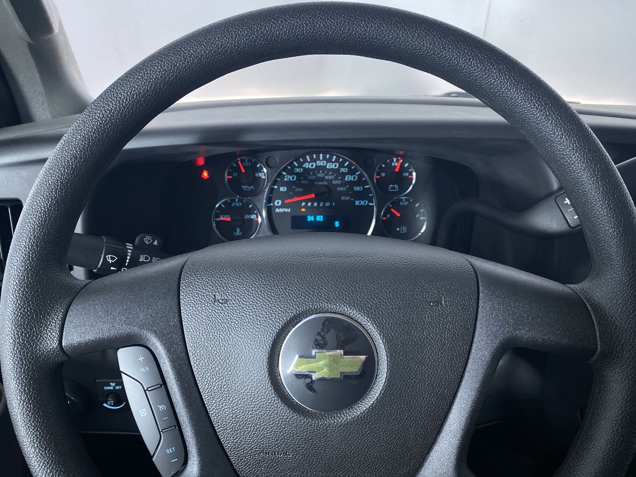 2025 Chevrolet Express Cutaway 3500 1WT