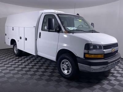 2025 Chevrolet Express Cutaway 3500 1WT