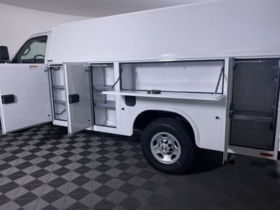 2025 Chevrolet Express Cutaway 3500 1WT