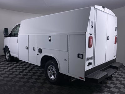 2025 Chevrolet Express Cutaway 3500 1WT