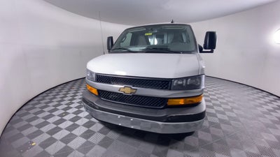 2025 Chevrolet Express Cutaway 3500 1WT