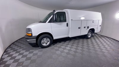2025 Chevrolet Express Cutaway 3500 1WT