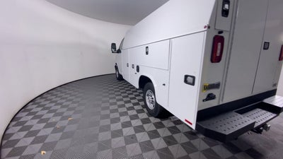 2025 Chevrolet Express Cutaway 3500 1WT