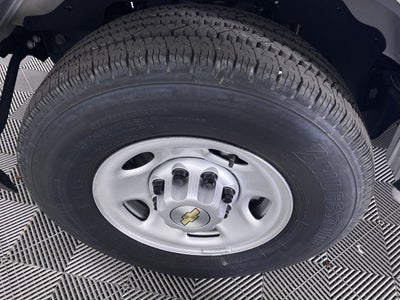 2025 Chevrolet Express Cutaway 3500 1WT