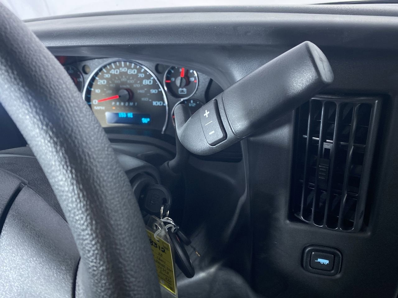 2025 Chevrolet Express Cutaway 3500 1WT