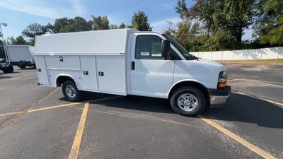2025 Chevrolet Express Cutaway 3500 1WT