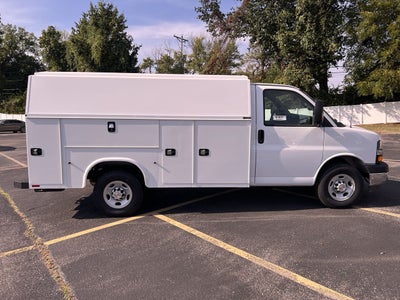 2025 Chevrolet Express Cutaway 3500 1WT