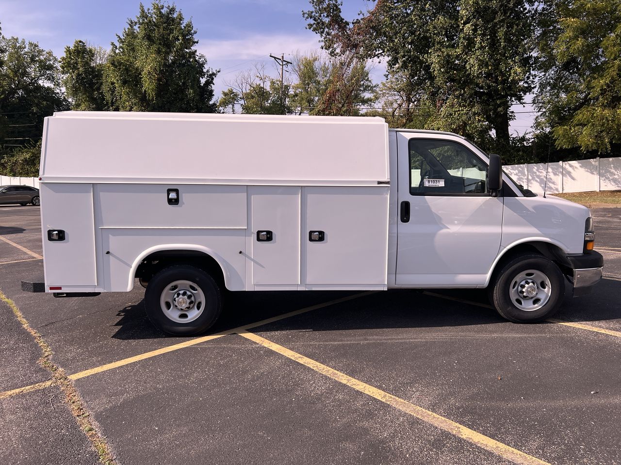 2025 Chevrolet Express Cutaway 3500 1WT