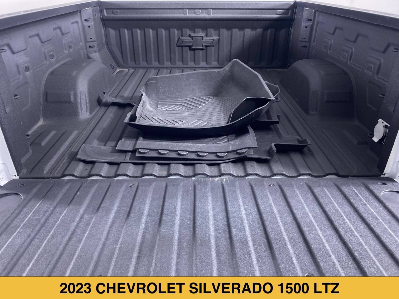 2023 Chevrolet Silverado 1500 LTZ - Photo 16