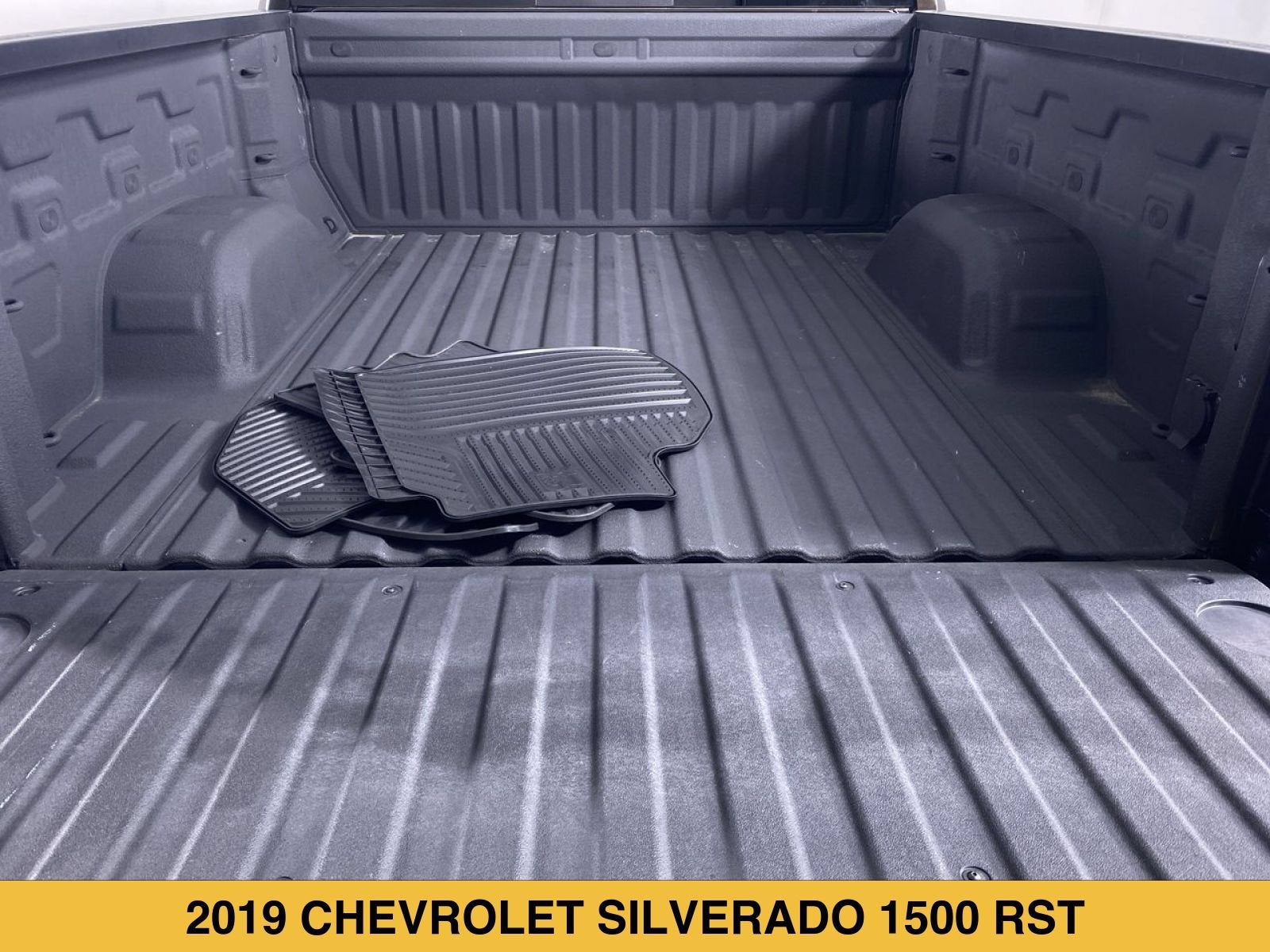 2019 Chevrolet Silverado 1500 RST - Photo 14