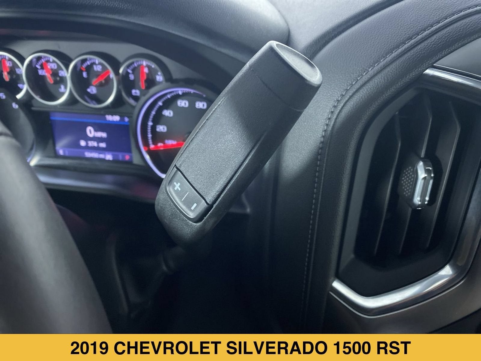 2019 Chevrolet Silverado 1500 RST - Photo 7