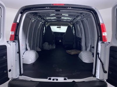 2025 Chevrolet Express Cargo 3500 WT