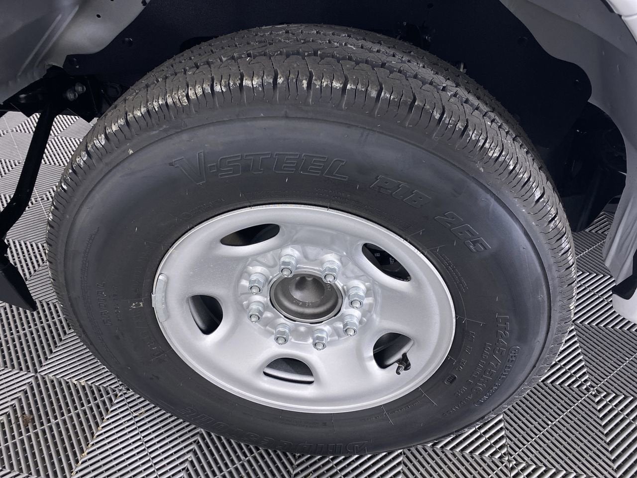 2025 Chevrolet Express Cargo 3500 WT