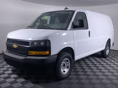 2025 Chevrolet Express Cargo 3500 WT