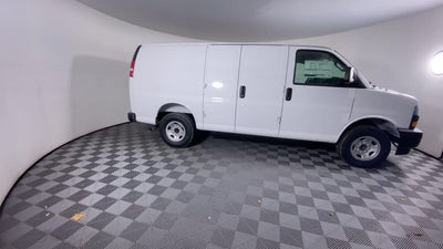 2025 Chevrolet Express Cargo 3500 WT