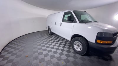 2025 Chevrolet Express Cargo 3500 WT