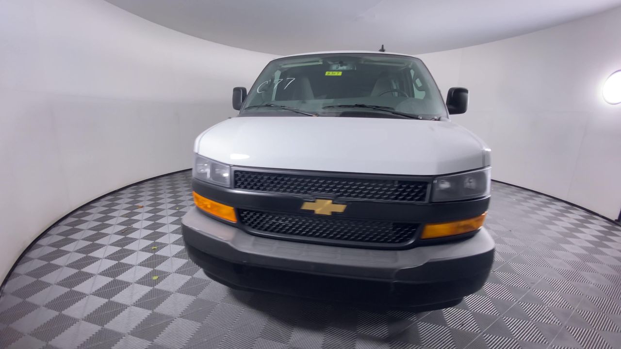 2025 Chevrolet Express Cargo 3500 WT