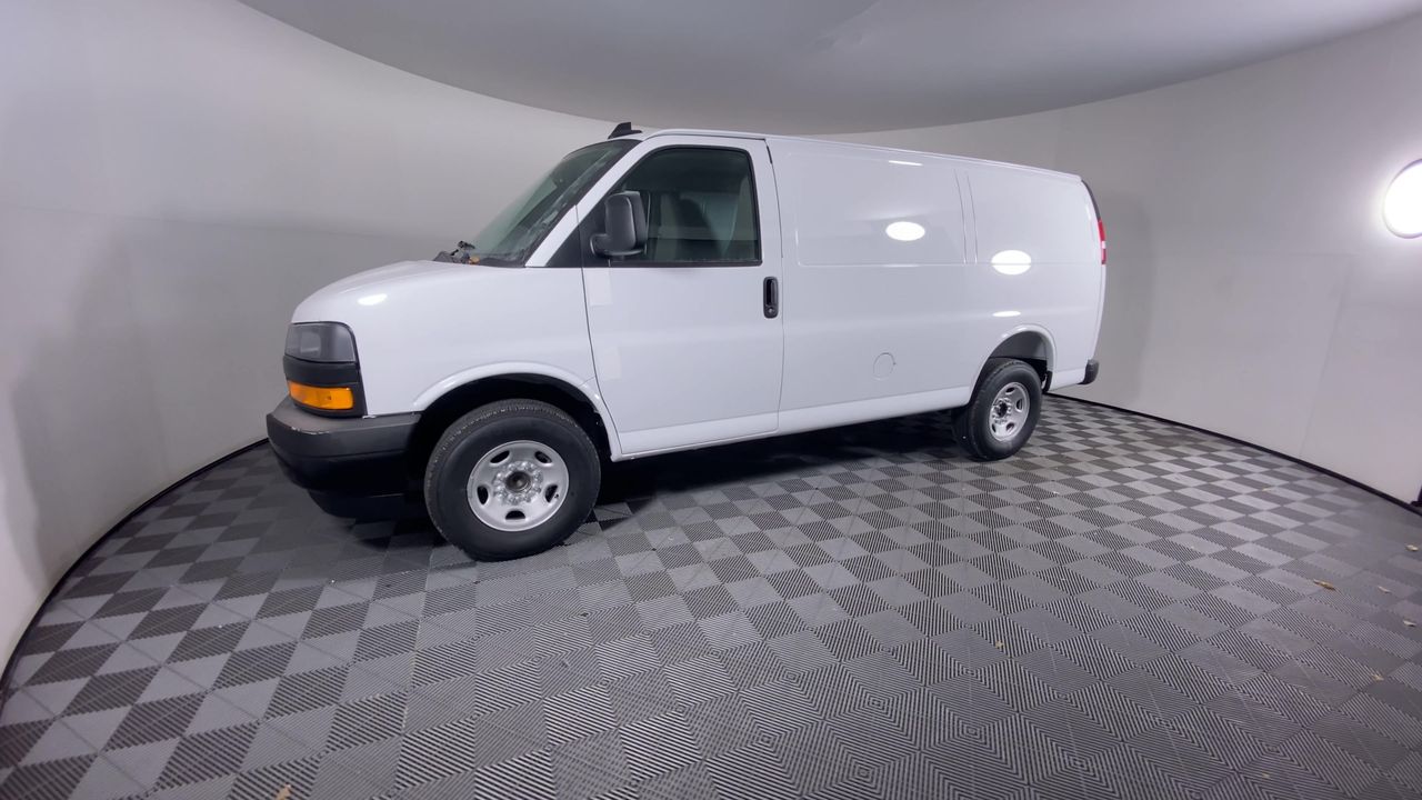 2025 Chevrolet Express Cargo 3500 WT