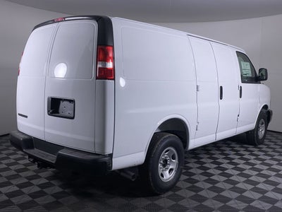2025 Chevrolet Express Cargo 3500 WT