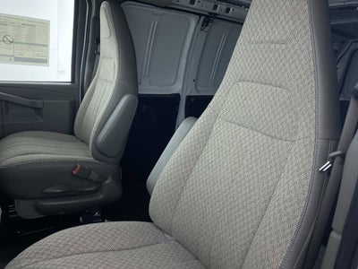 2025 Chevrolet Express Cargo 3500 WT