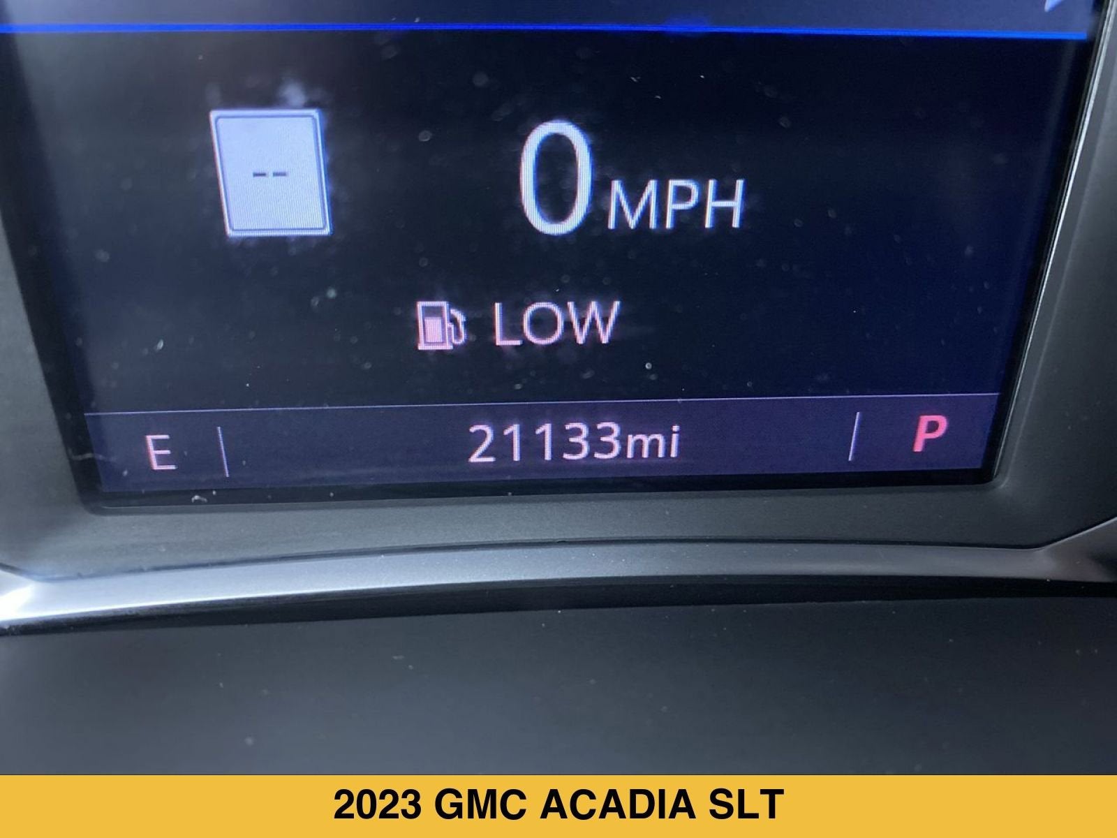 2023 GMC Acadia SLT