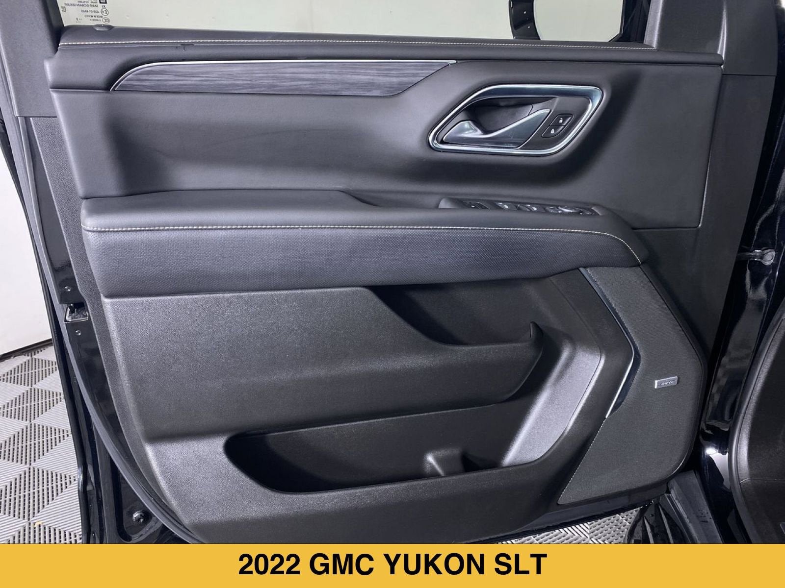 2022 GMC Yukon SLT