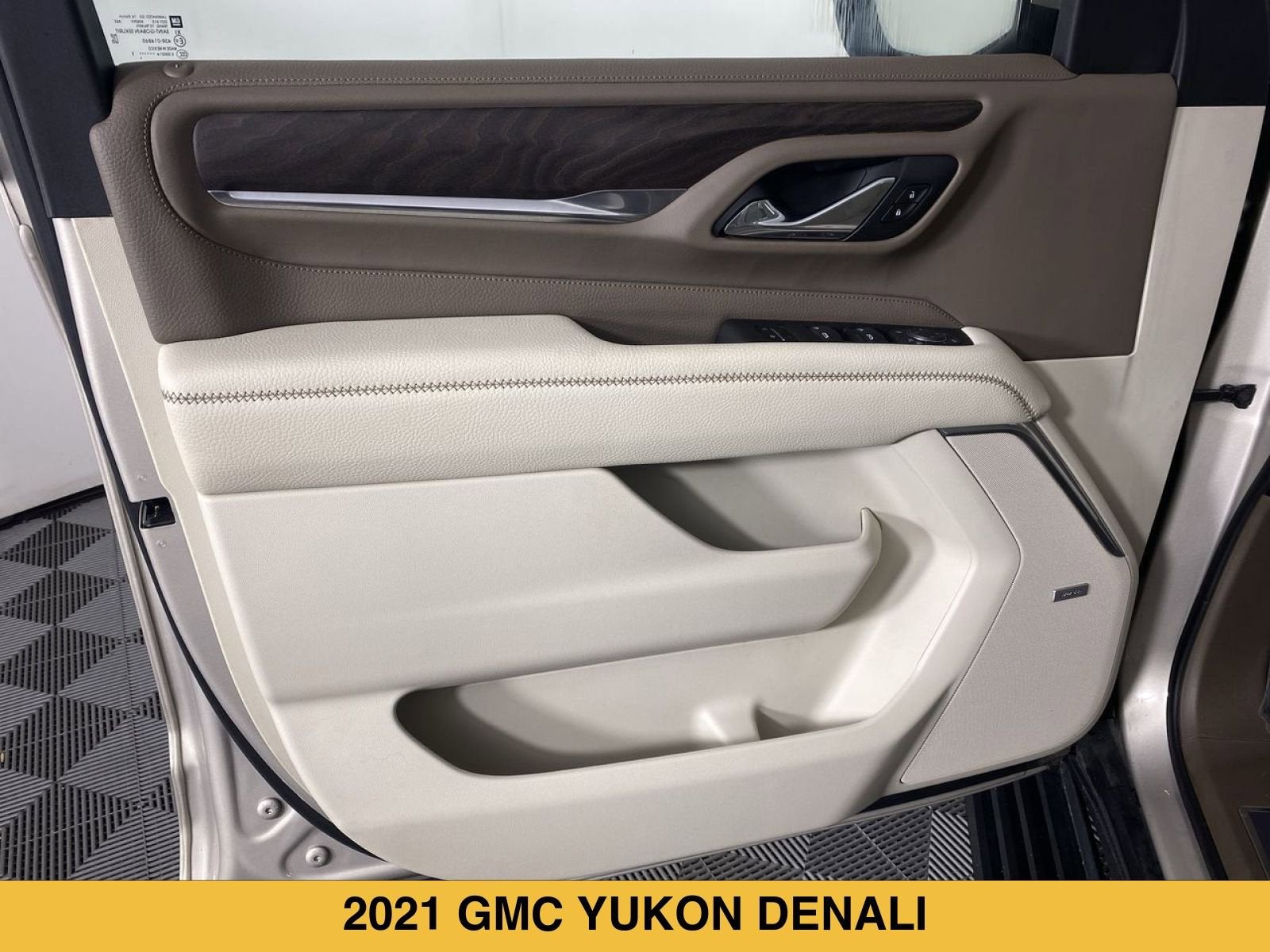 2021 GMC Yukon Denali - Photo 12