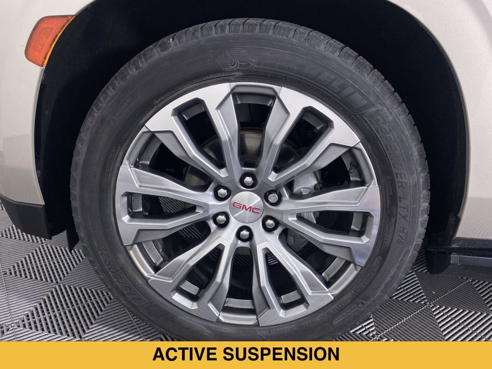 2021 GMC Yukon Denali - Photo 16