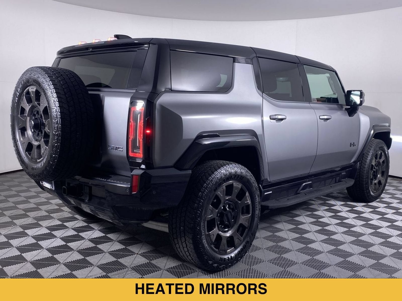 2026 GMC HUMMER EV 3X - Photo 18