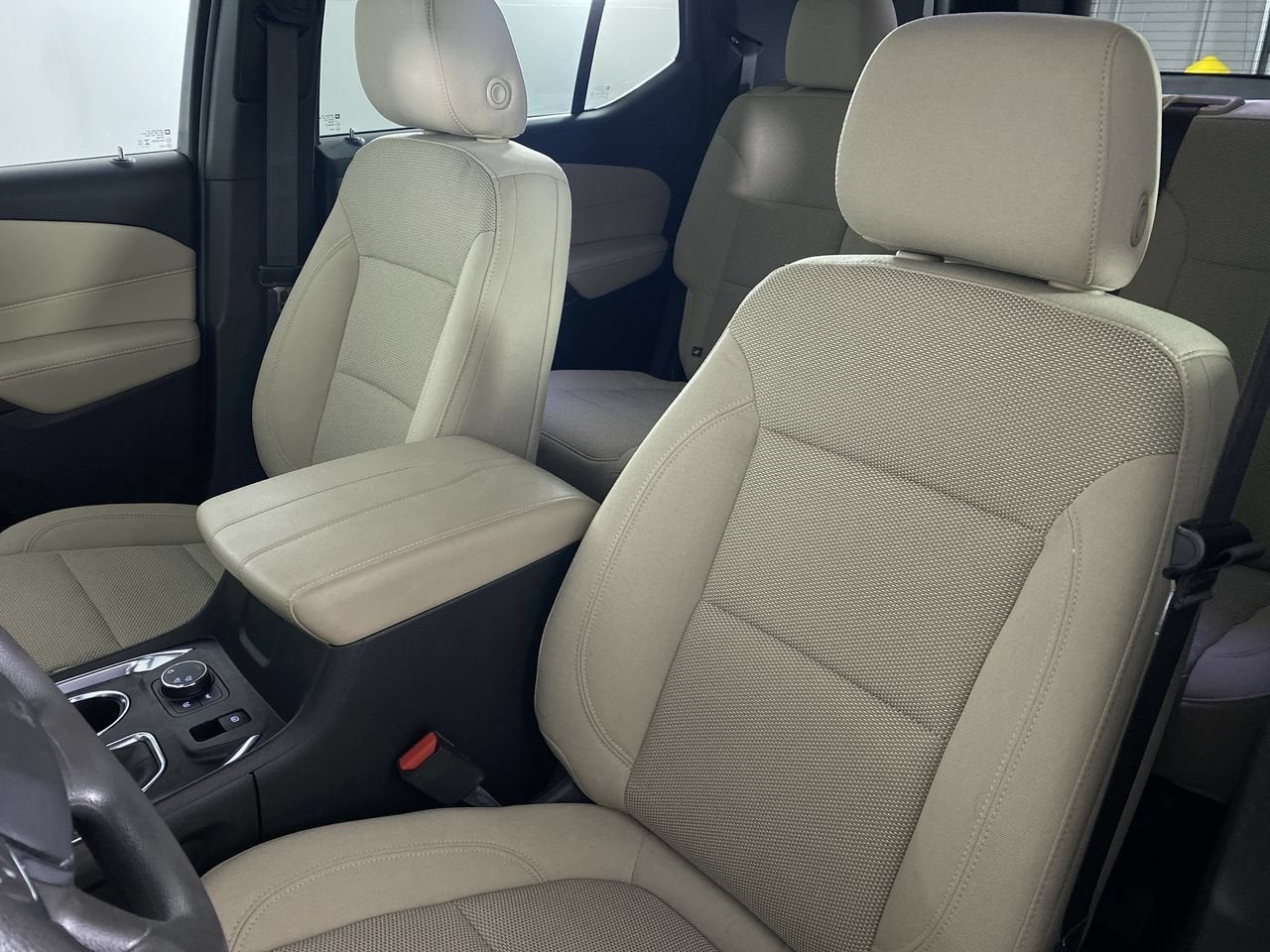 2023 Chevrolet Traverse LS - Photo 10