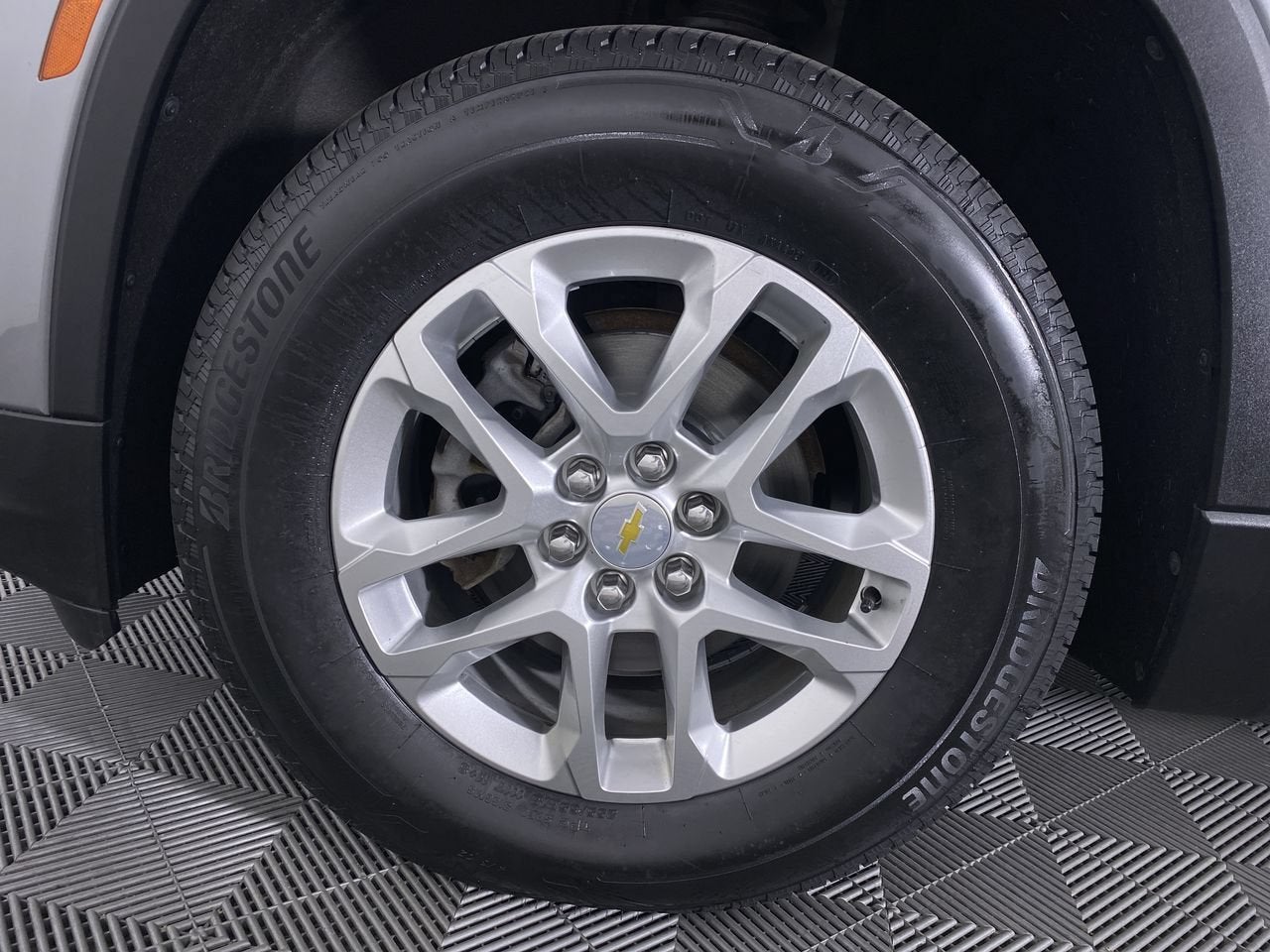 2023 Chevrolet Traverse LS - Photo 14
