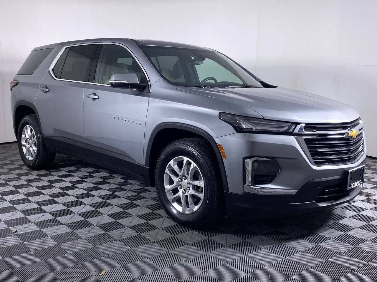 2023 Chevrolet Traverse LS - Photo 19