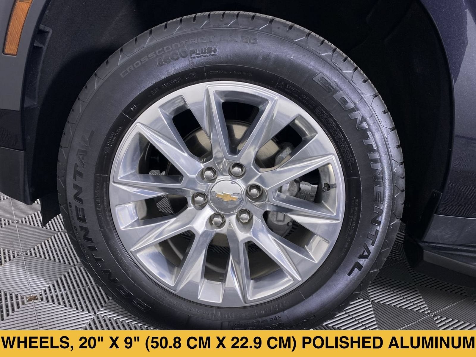2026 Chevrolet Suburban Premier - Photo 17