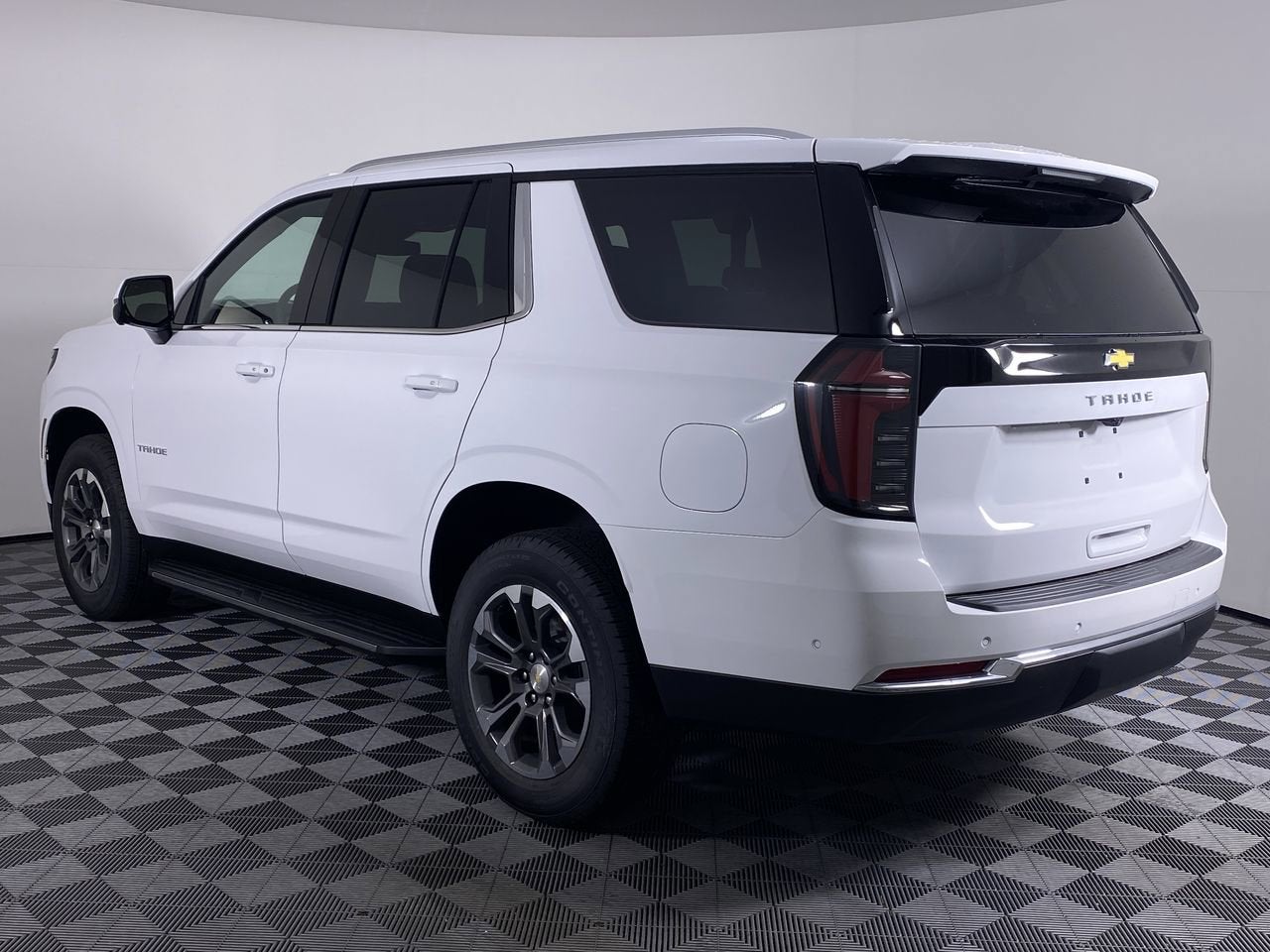 2025 Chevrolet Tahoe LS
