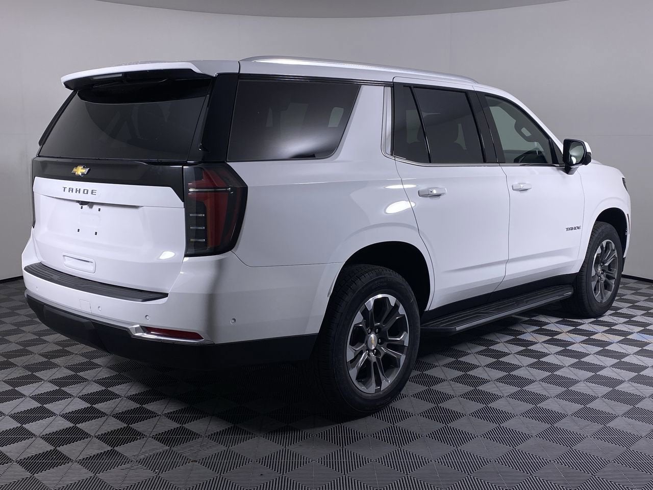 2025 Chevrolet Tahoe LS