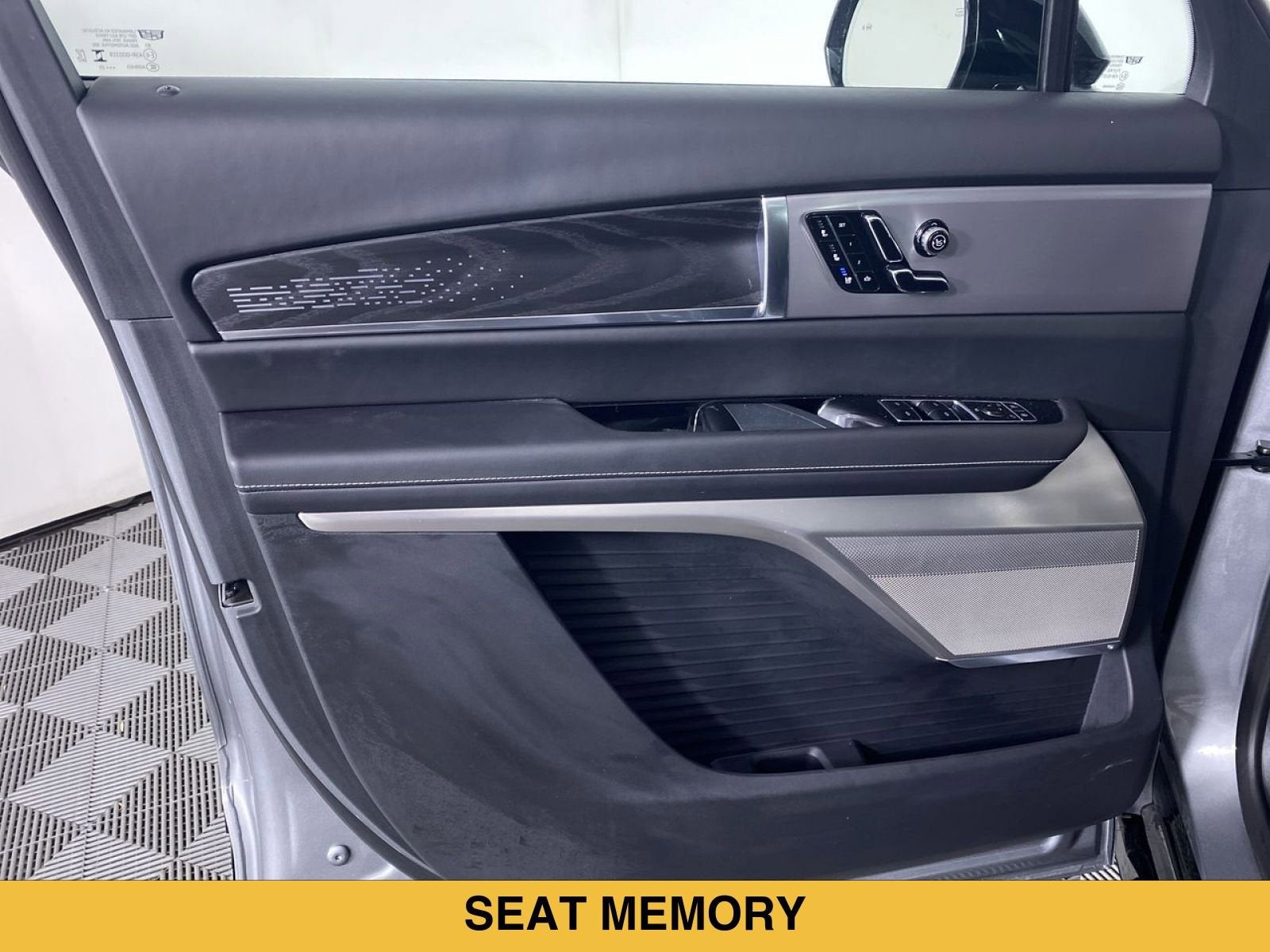 2026 Cadillac VISTIQ Platinum