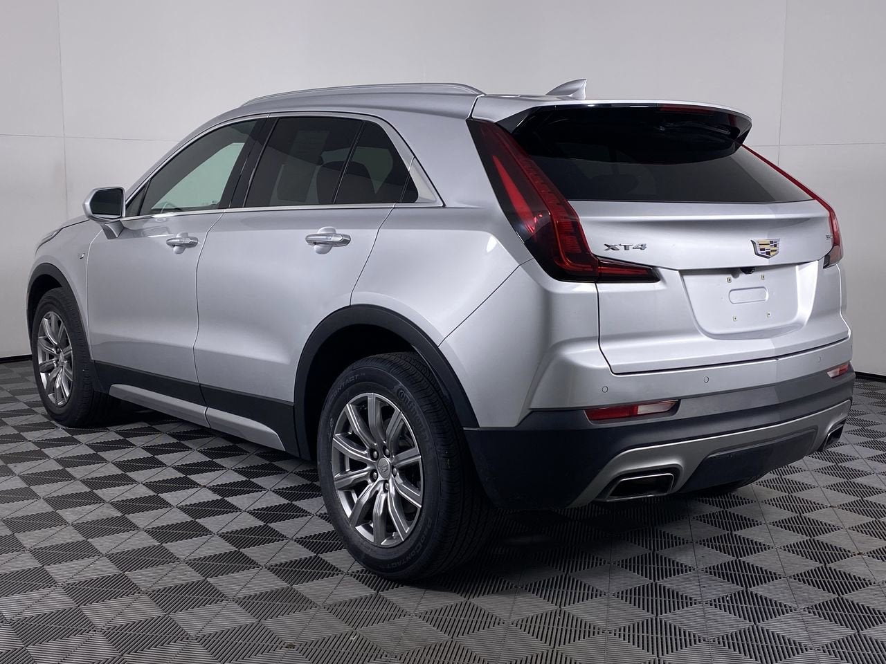 2020 Cadillac XT4 Premium Luxury