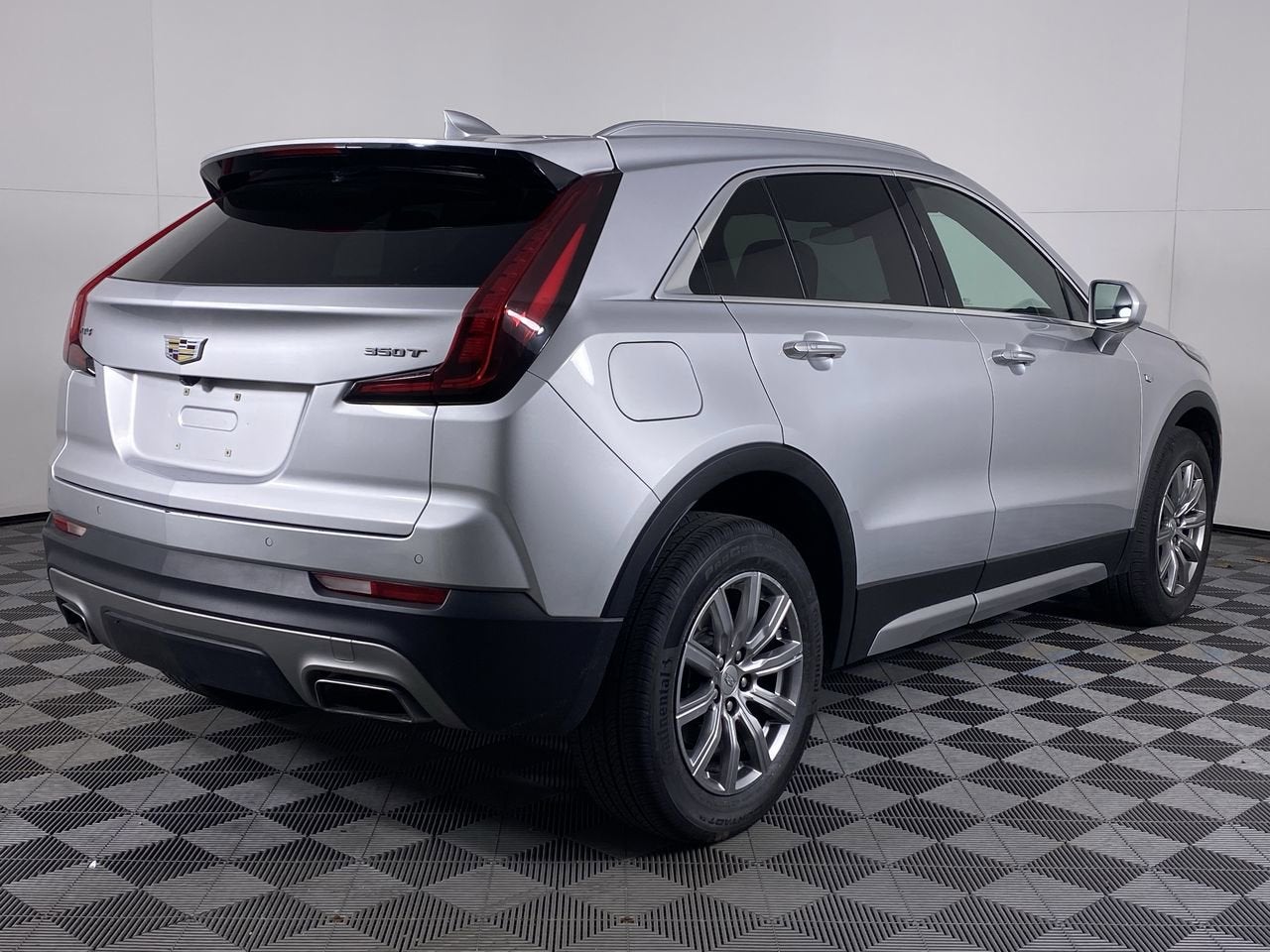 2020 Cadillac XT4 Premium Luxury