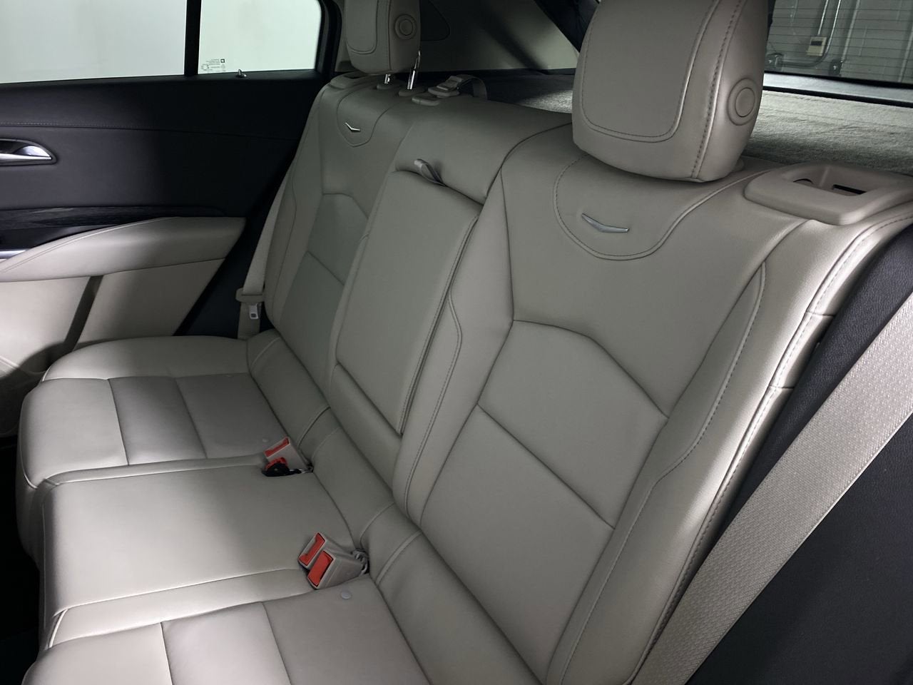 2022 Cadillac XT4 Premium Luxury