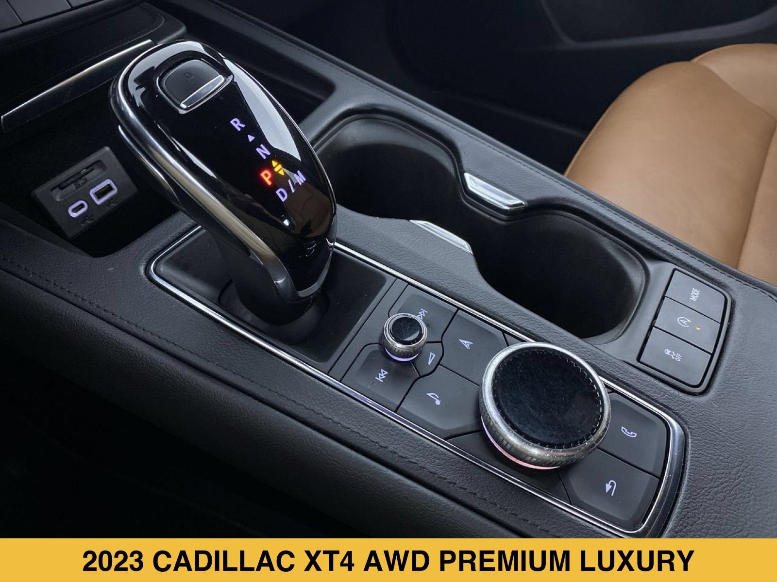 2023 Cadillac XT4 AWD Premium Luxury